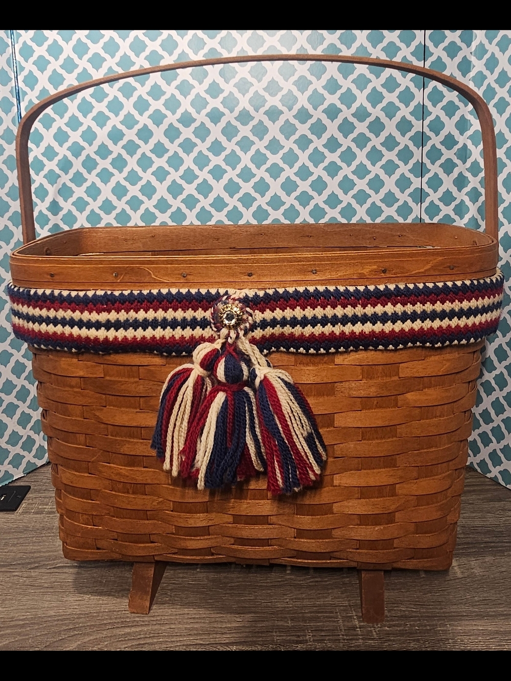 Longaberger 1988 Handwoven Americana Wood Storage Basket w/ Handle 15x11 & feet
